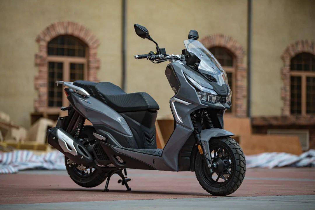 新车vrs125售10980元起,vrf150售14980元起|大阳8款混合动力踏板出击!
