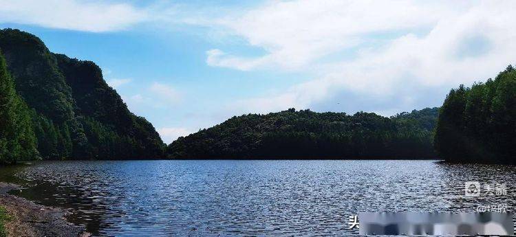 汉中夏日清凉地美丽龙池湖