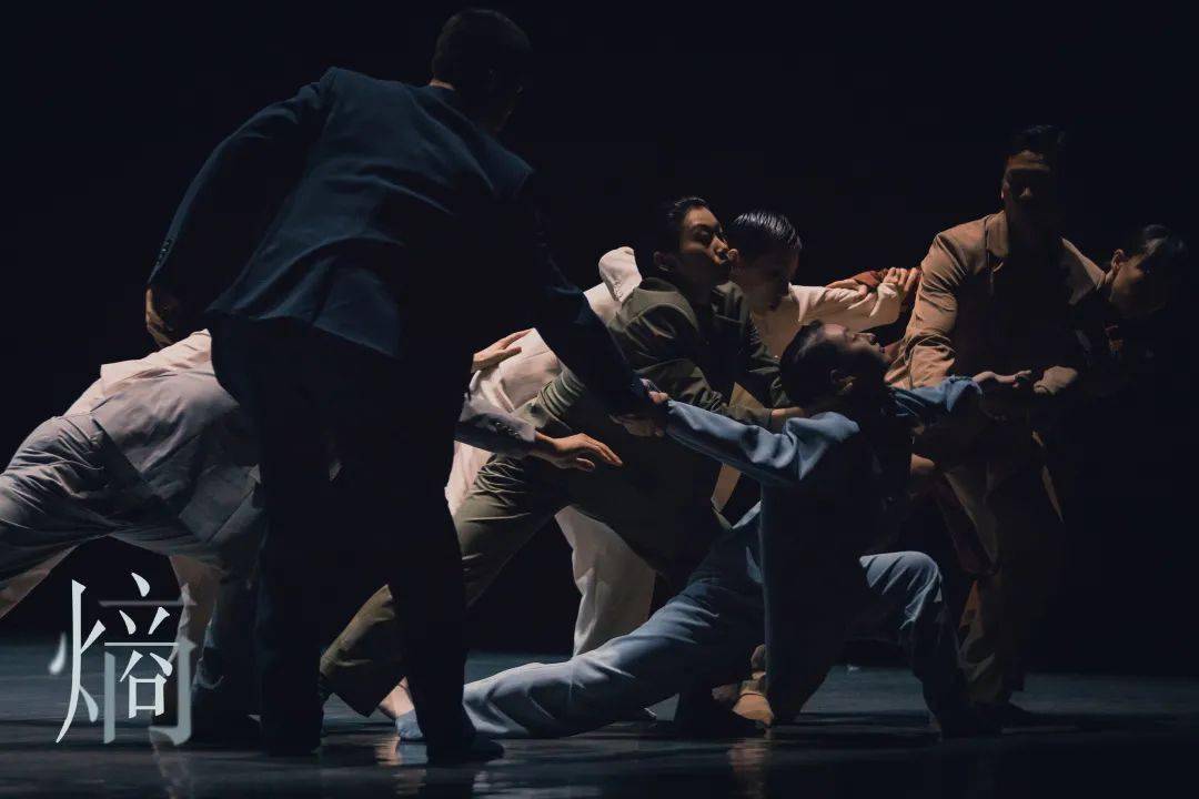 福利舞蹈风暴总冠军谢欣领衔尹昉回归之作当代舞熵以舞蹈力量运转无序