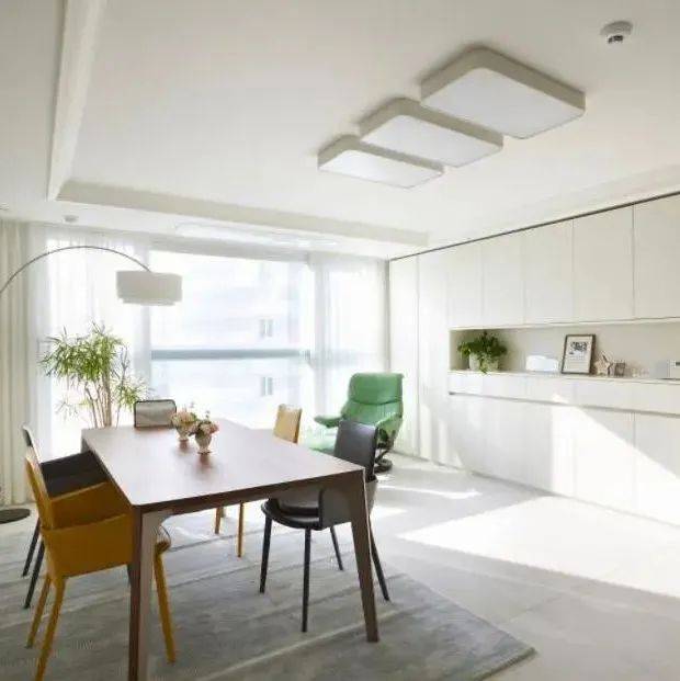 105㎡韩系风,开放式客餐厨空间,全屋打柜子布局,让你一眼心动_保护_装修_隐私