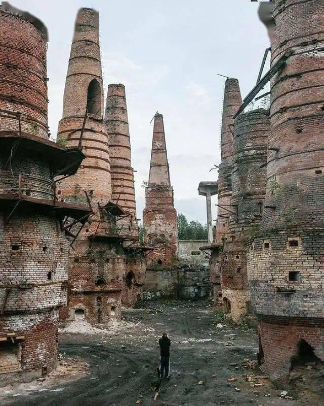 的中間1900年代前半期匈牙利廢棄的精神病院,它是最成功的療養院之一