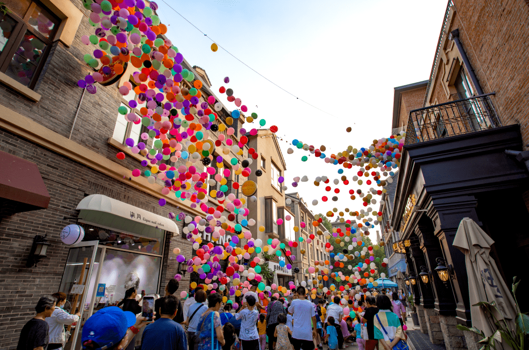 又被老商埠浪漫了一把!_摄影_刘宏_气球