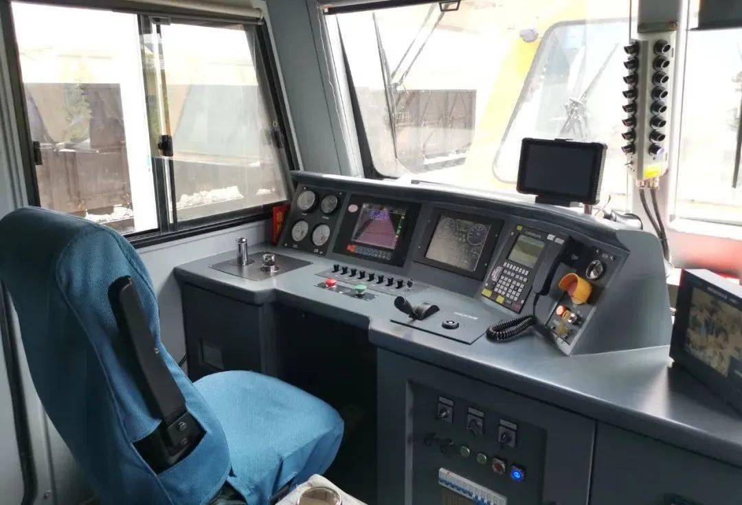 gcd-1000型轨道车gcd-1000型轨道车具备电阻制动功能以及双机重联功能