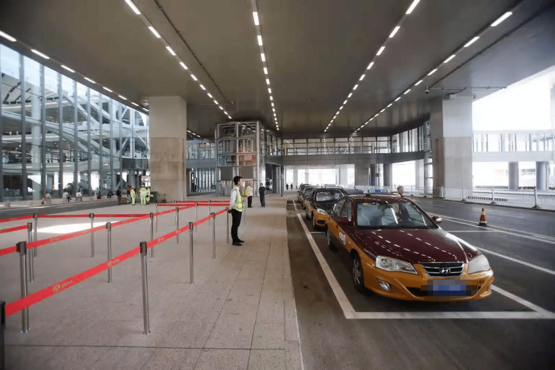 疫情防控大兴机场河北方向出租车恢复运行
