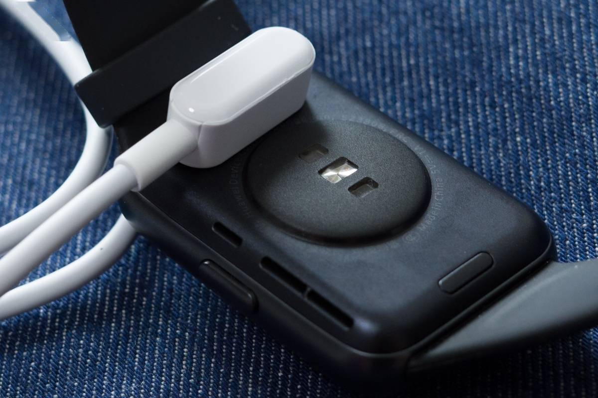 时尚设计玩转新潮运动,华为watch fit 2评测 | 钛极客_进行_手表_方面