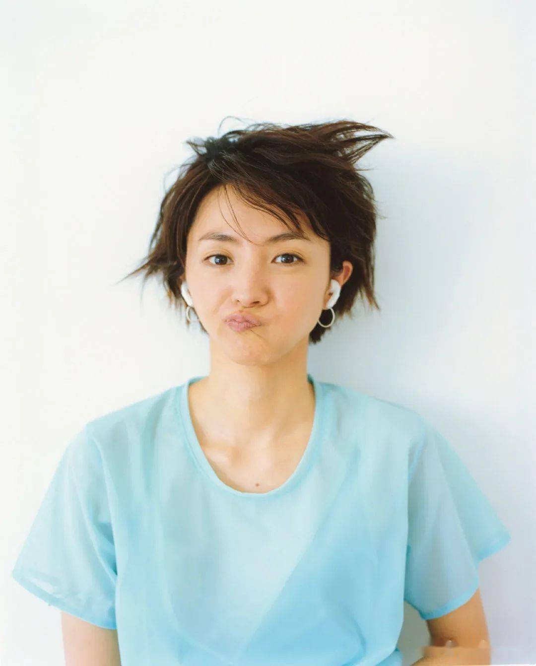 女星满岛光《muse》杂志封面大片,演绎清晨状态元气满满