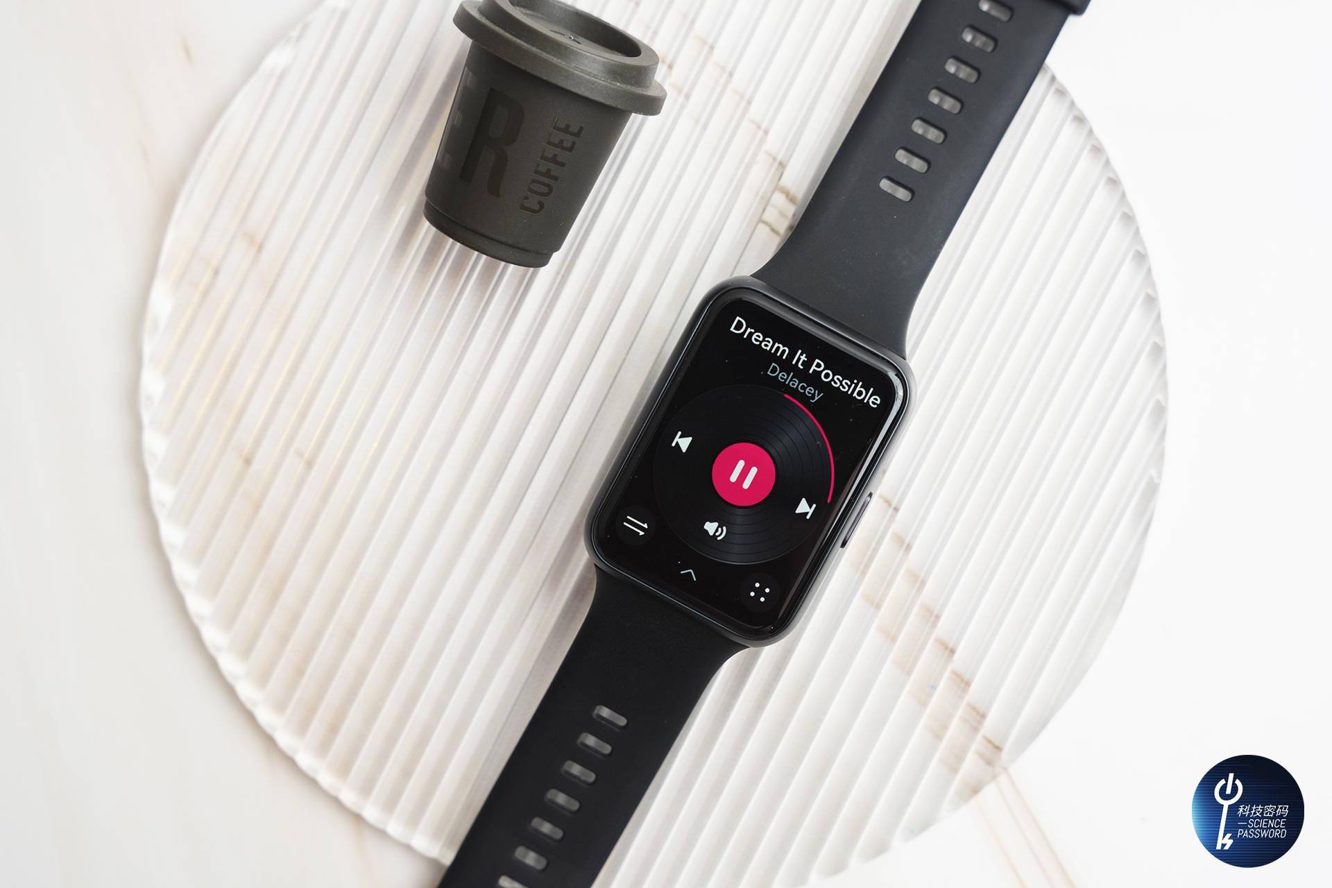 颜值在线功能丰富更关注运动和健康华为watchfit2体验分享