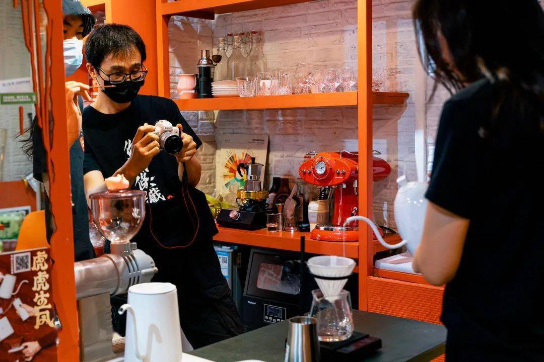 乜x都有咖啡便利店营业时间11:00-19:00店铺地址天河区体育东横街16号