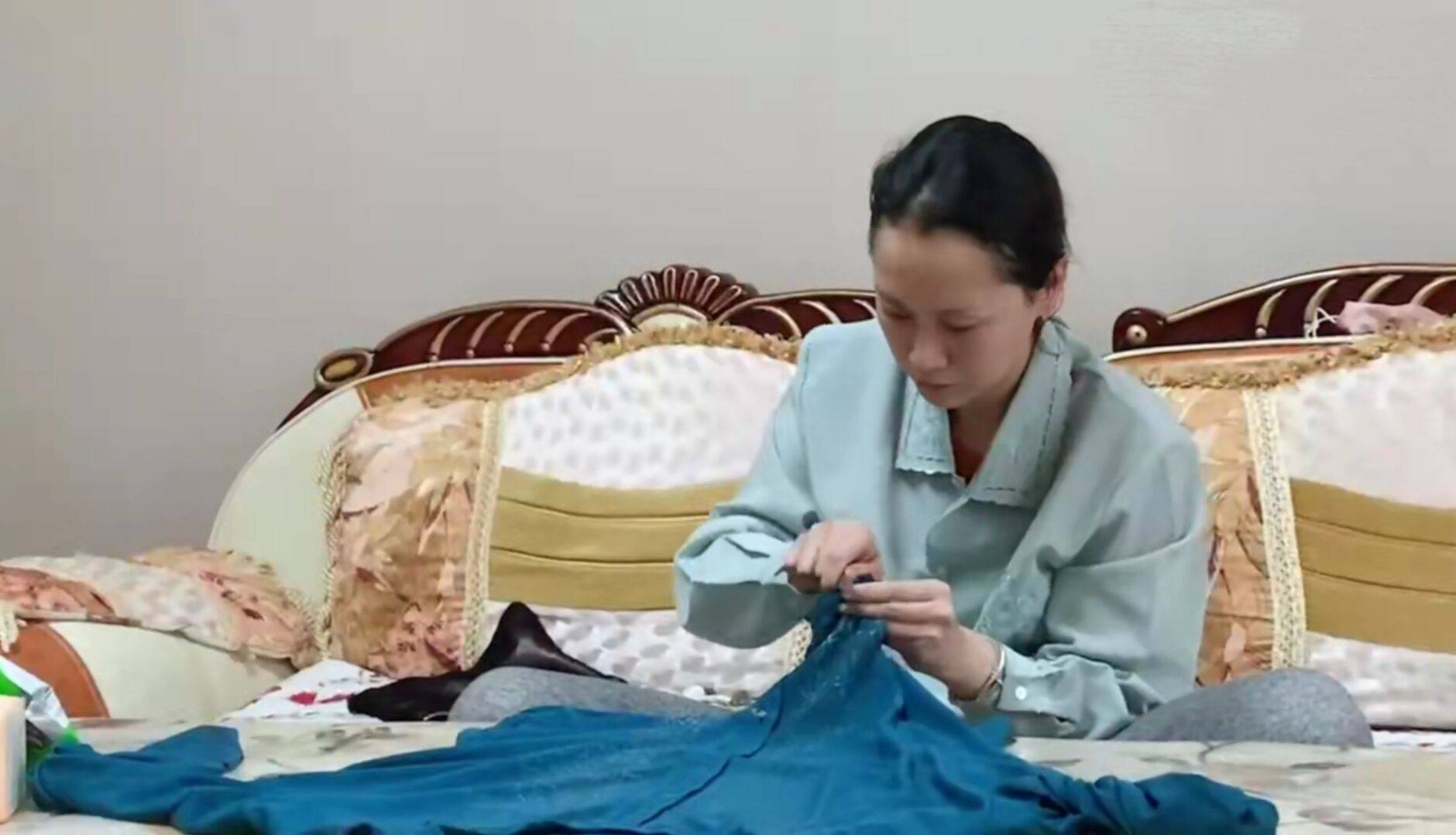 海清新片脸色蜡黄身躯佝偻认不出,沉浸式表演太真实