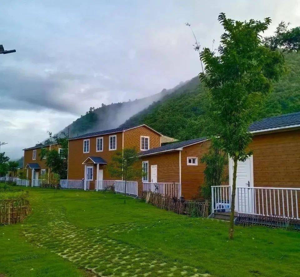 白浪滩景区杜鹃江乡村旅游区