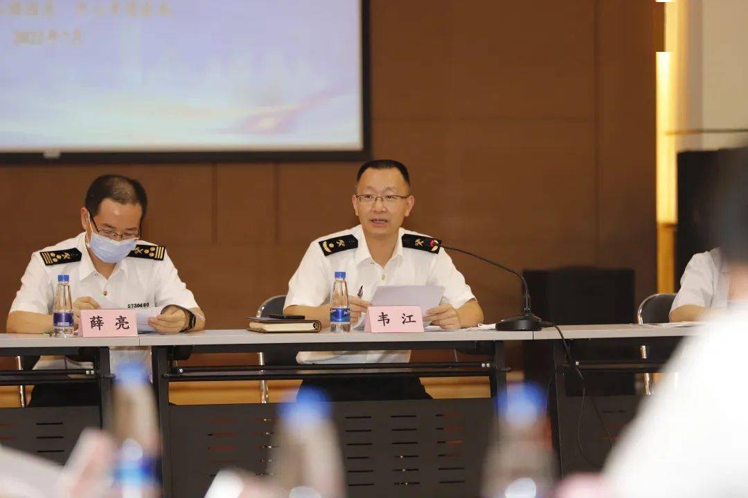 中山海关关长韦江表示:"海关将坚持做好监管服务,与企业风雨同行,为