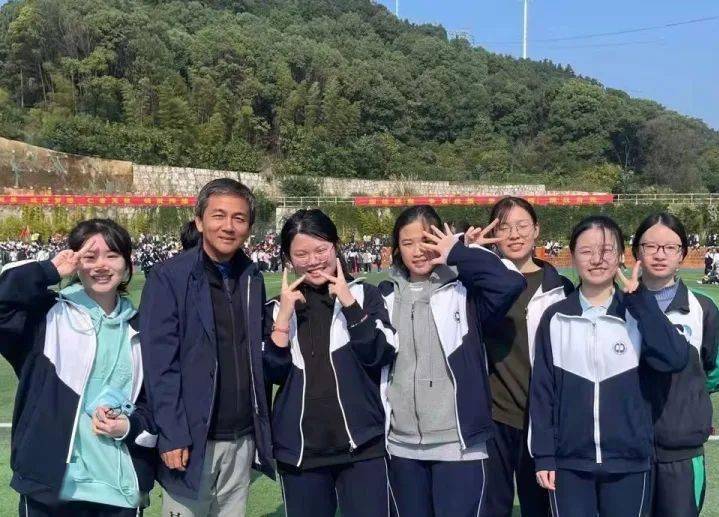 最高年薪30万,长沙立信中学招各科教师多名!