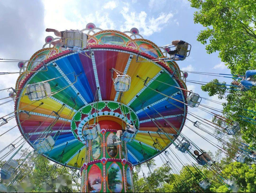 南寧市動物園主題樂園新成員——旋轉塔,放假了快來嗨!