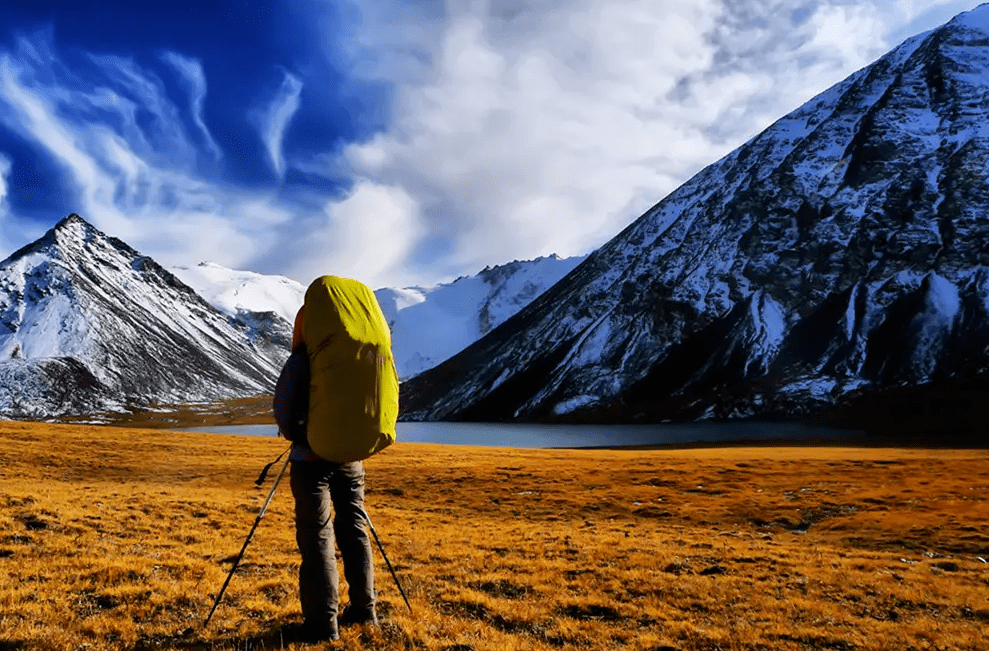 阅读每一个户外人都带着光前行