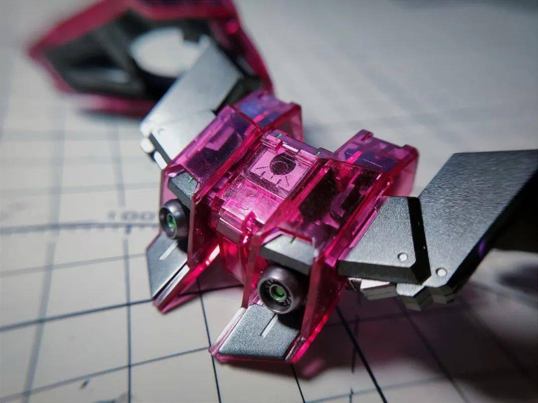 闪光的石榴石:mg三红彩透00r制作_公众_荧光_来稿