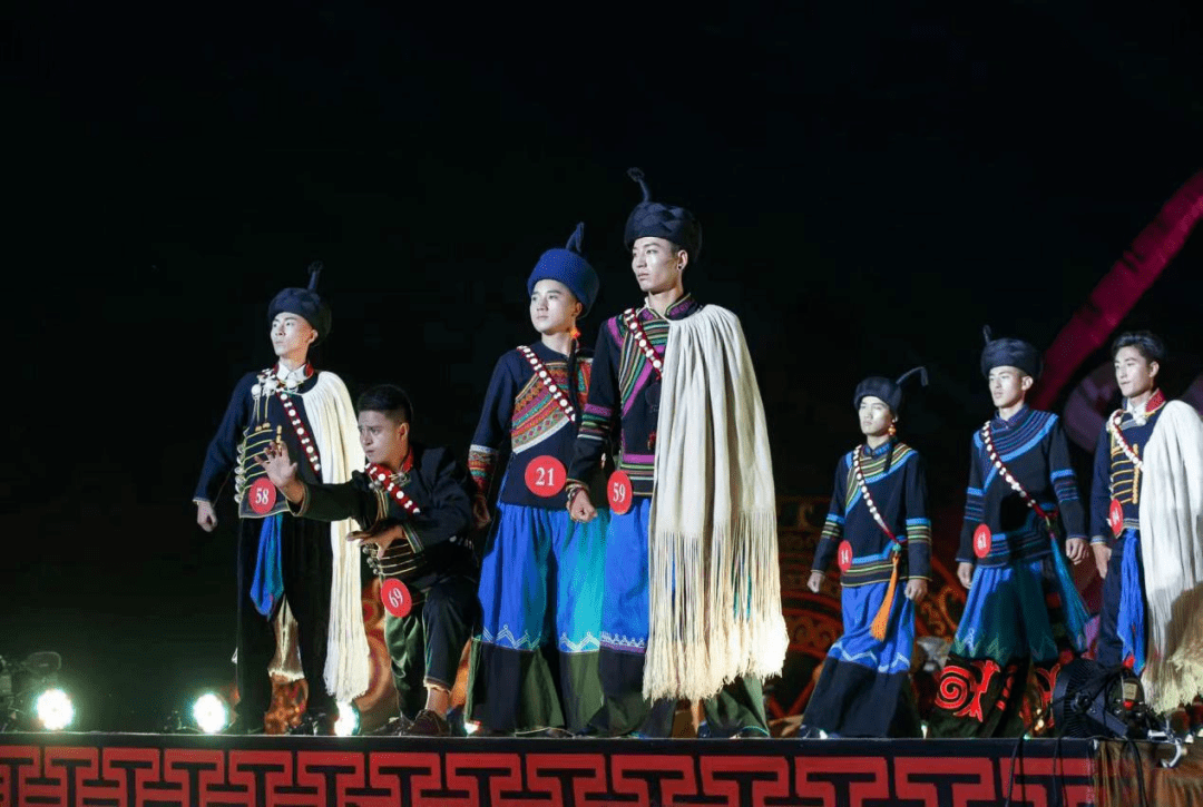 火把节彝族传统选美即将开启_西昌_凉山_表演