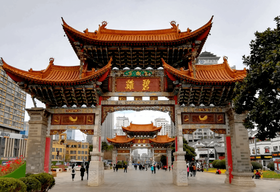 本期"阅游·悦读",如官渡古镇,金马碧鸡坊,东西寺塔等.