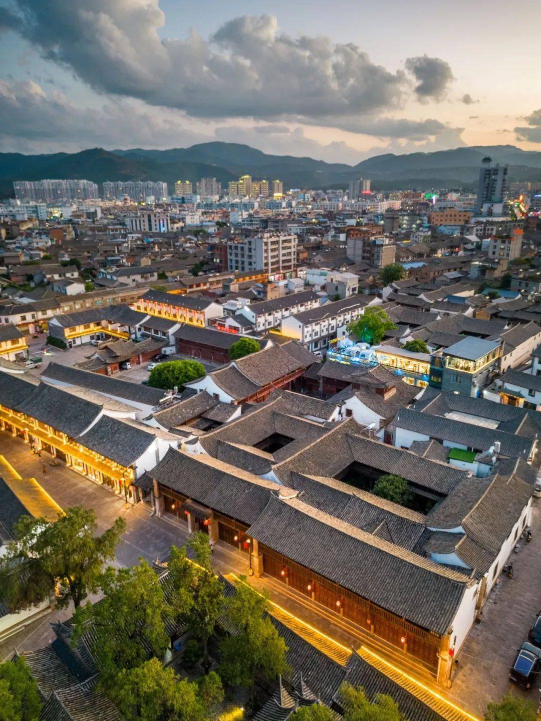 别眨眼,这个角度的石屏古城很惊艳!_视频_传说_地下