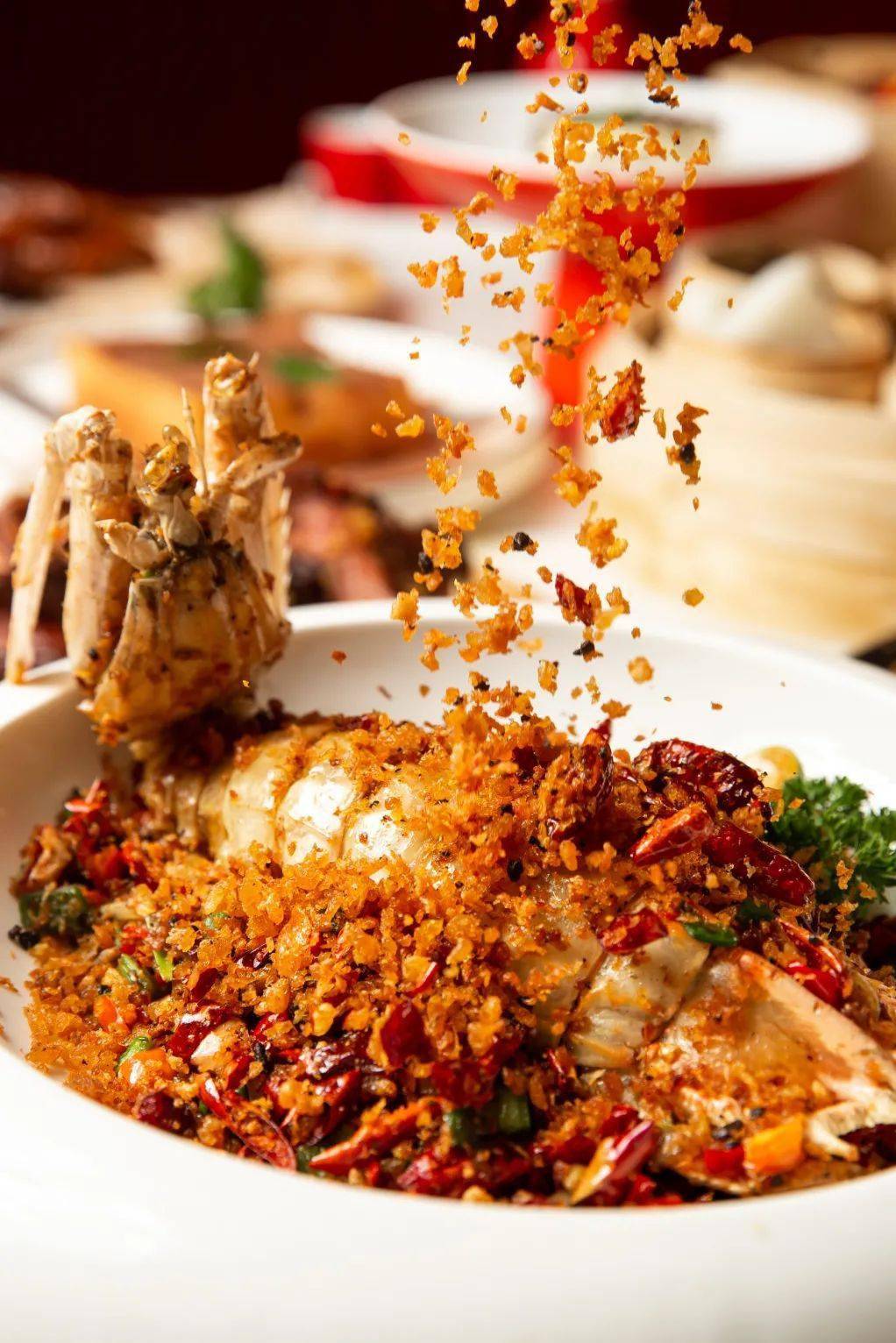 经过一系列顾客调研,再结合避风塘历年菜品研发心得.