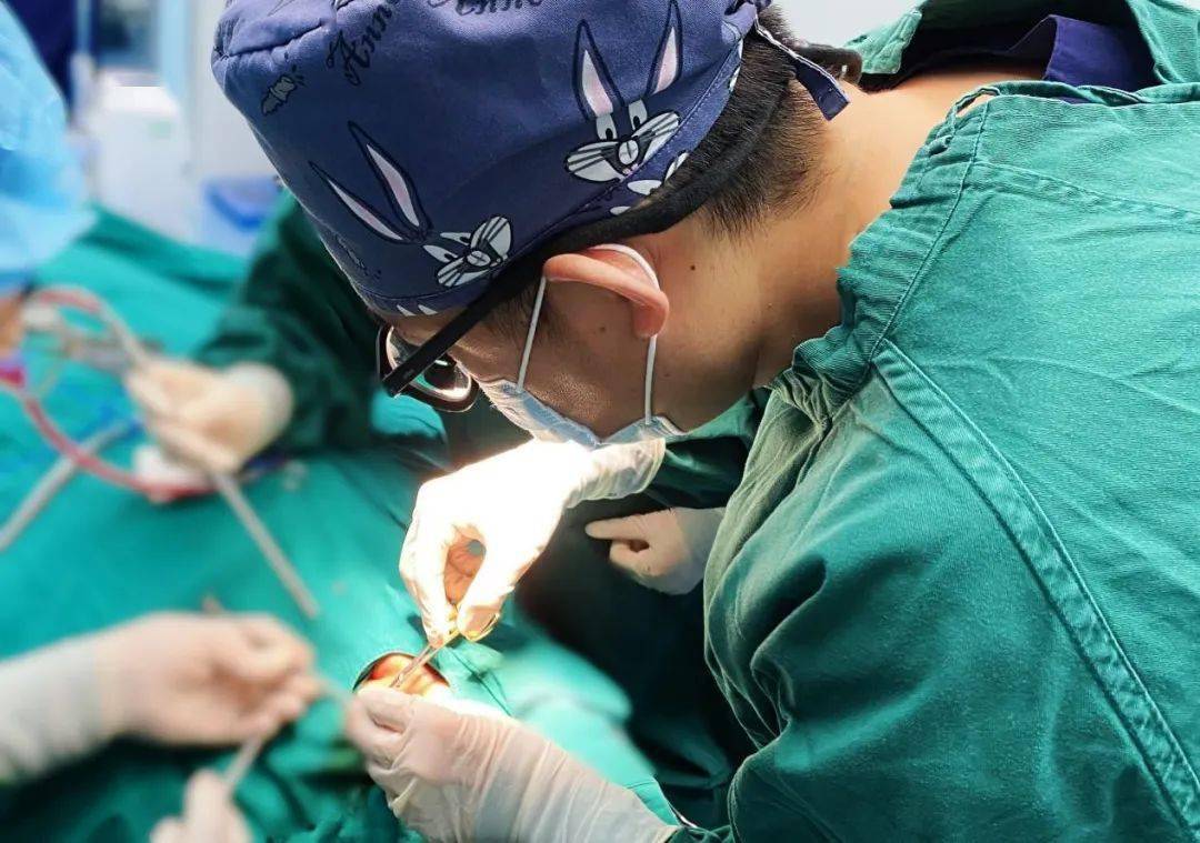 眼科专家精准救援助其保全视力_吴桐_眼眶_手术