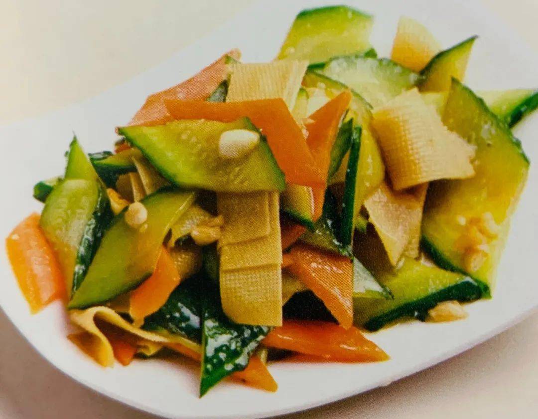 糖尿病食谱——豆皮炒黄瓜_胡萝卜_蒜末_诊疗