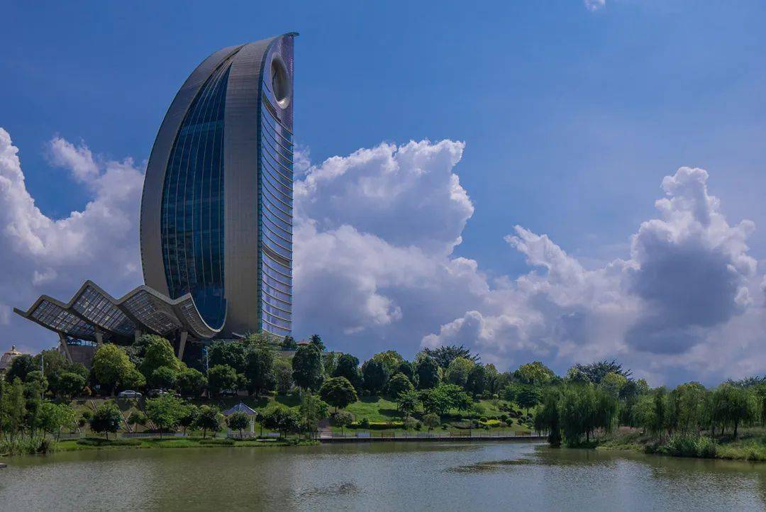 暑假优惠抢购双早套餐699元抢佛山君御温德姆至尊酒店豪华江景房1晚含