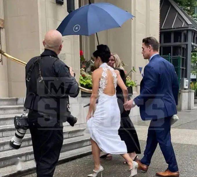 塞纳喜结良缘高柏对伤害怀亚特一事做出回应顶级明星将转身做反派