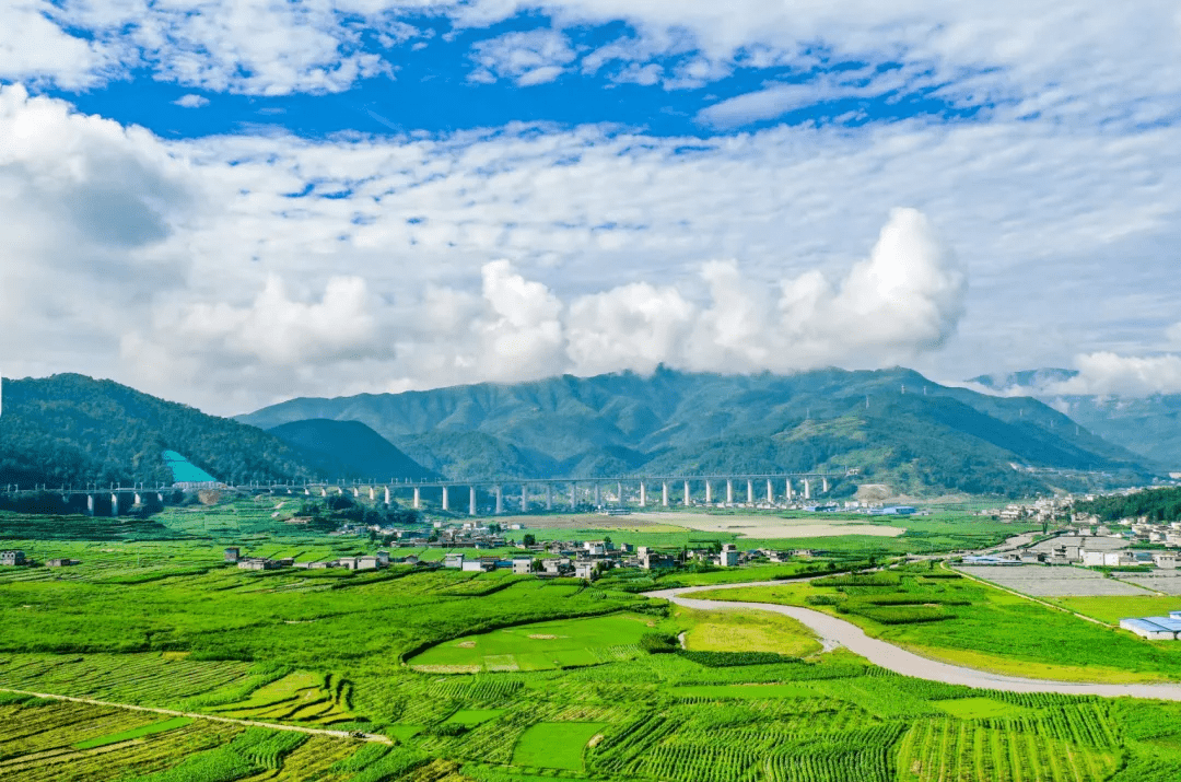 热得受不了去20大凉山越西清凉一夏