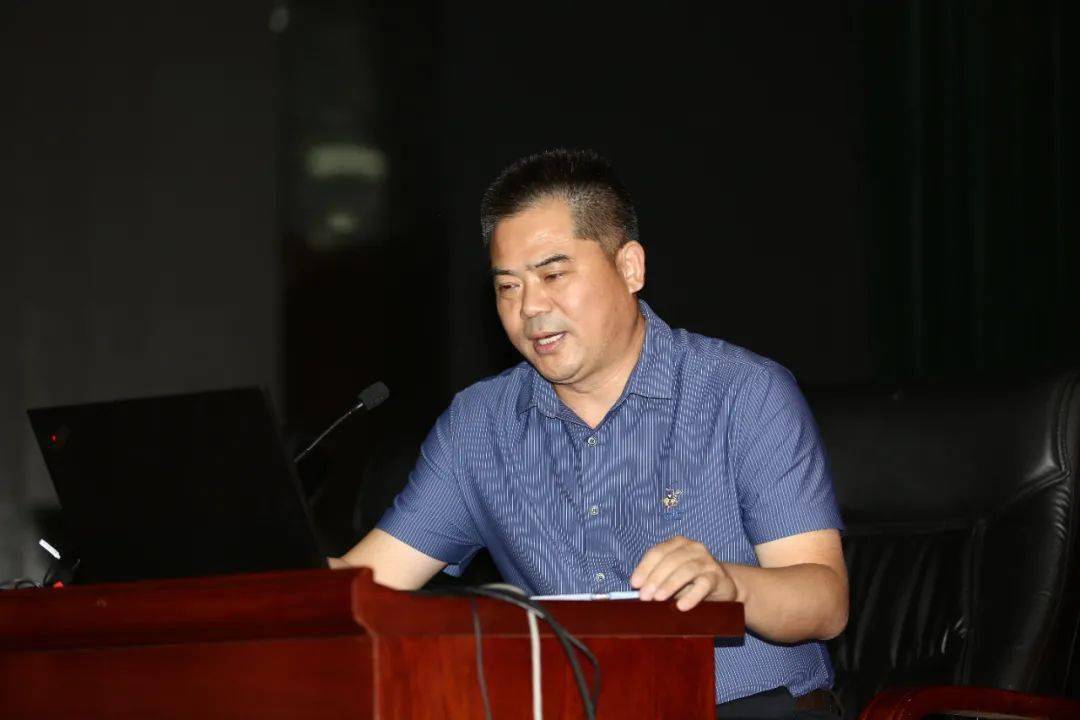 分别由盐城中学高一数学备课组,龙冈中学高三数学备课组围绕新课程"大