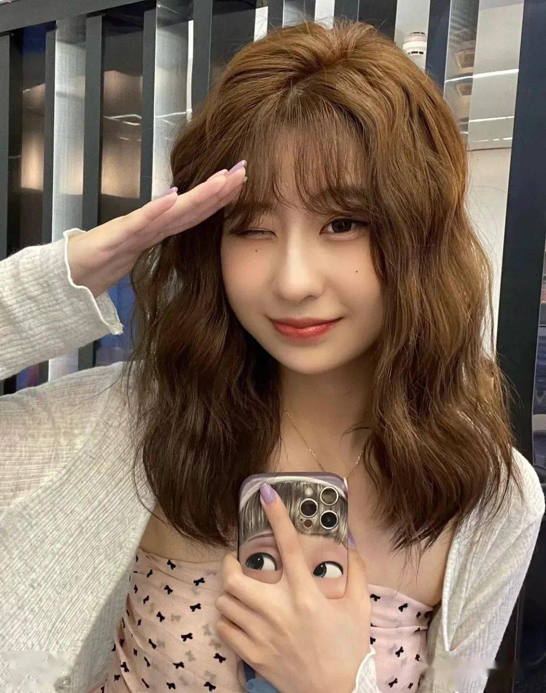 大胆点,烫个"法式卷",美爆了!_发型_中国_形象