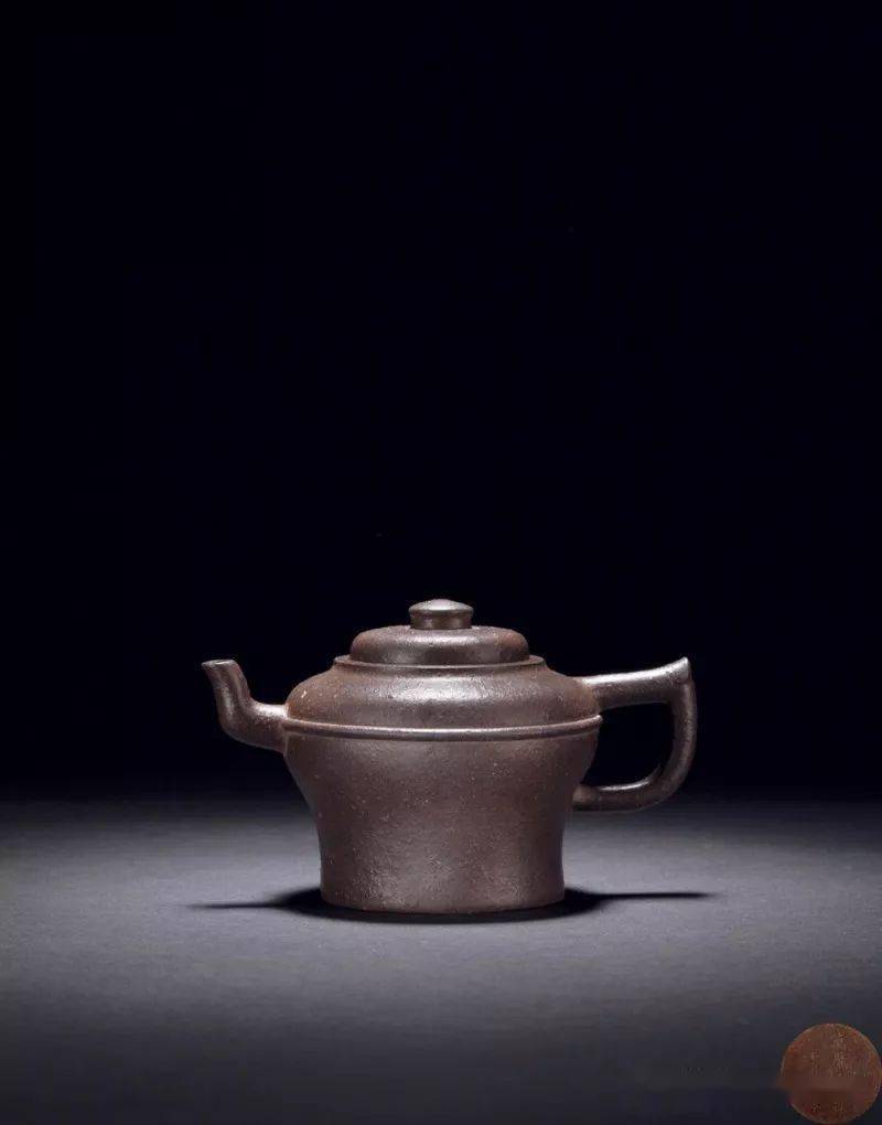 是紫砂茗壶发展史上的一位里程碑式人物,当时就被公认为"超越前古"的