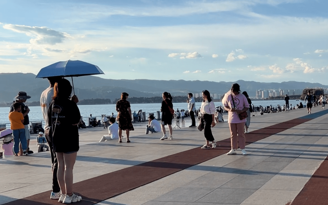 实探今夏旅游业“顶流”：半个中国的人都在这里