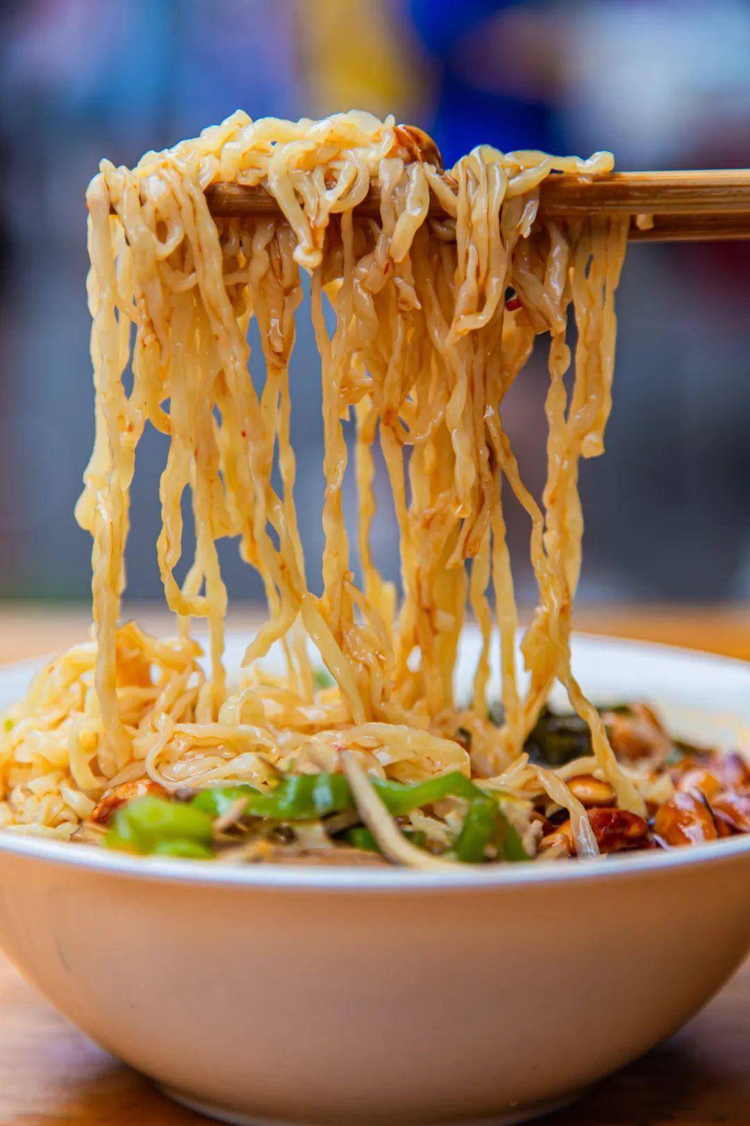 走去南陵切碗小刀面