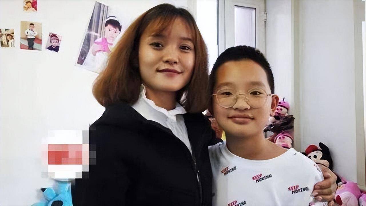 随着钟美美的视频在网络上日渐活跃,网友们对他的表