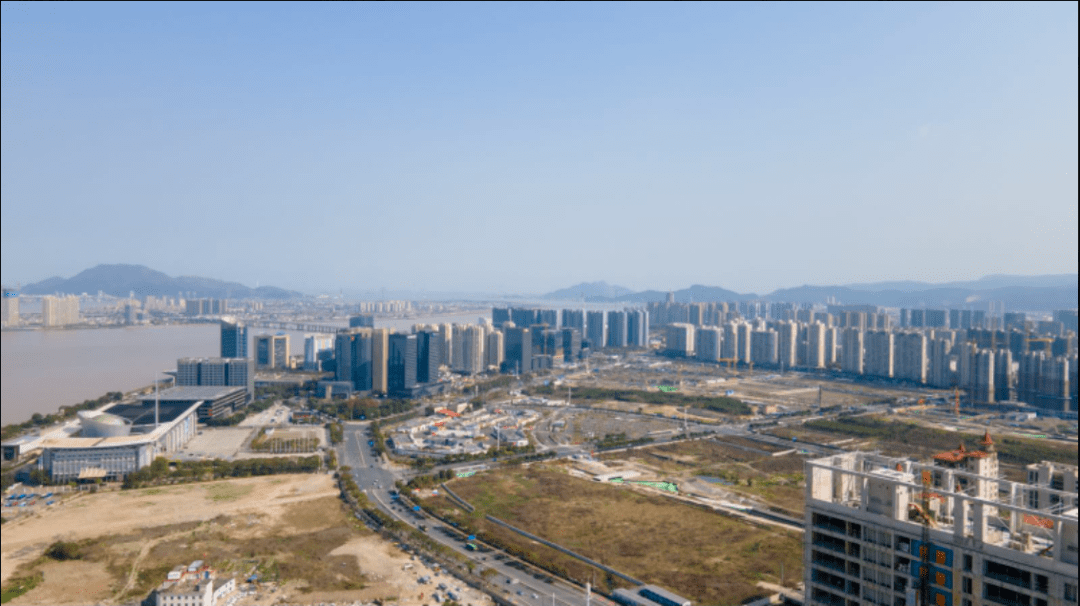 一,规划的鹿角湾城市新地标项目以公共,文化属性为主,含温州美术馆及