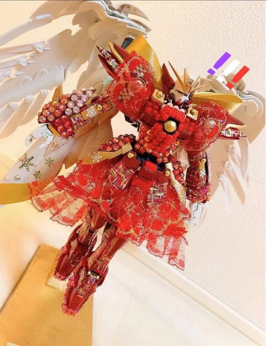 女高达玩家改造粉色飞翼高达模型_感觉_女性_台模