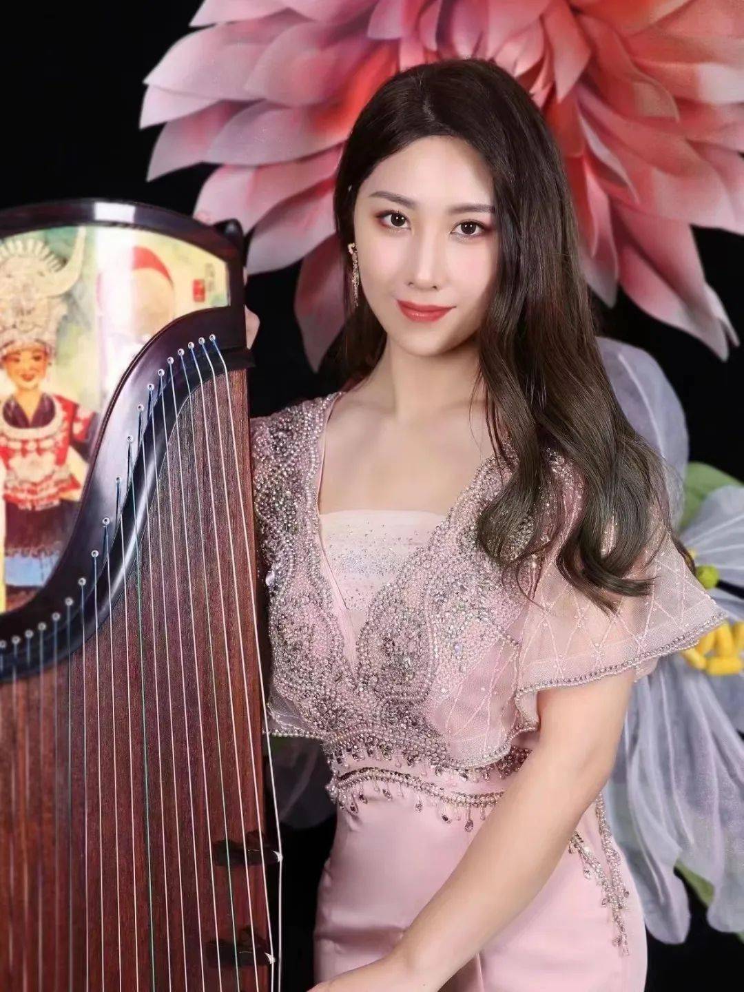 周末演出8月7日当代著名古筝演奏家崔杉筝情演绎古曲新章