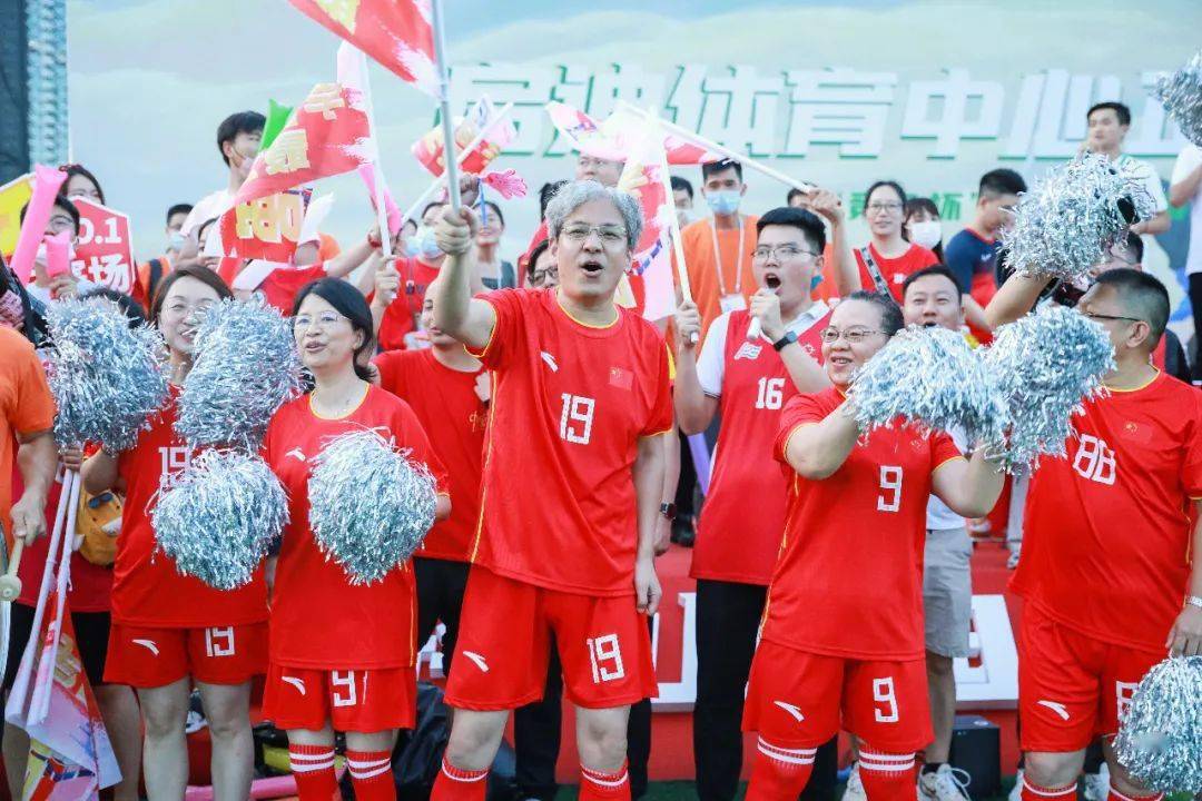 比亚迪"全明星"足球赛,震撼来袭!