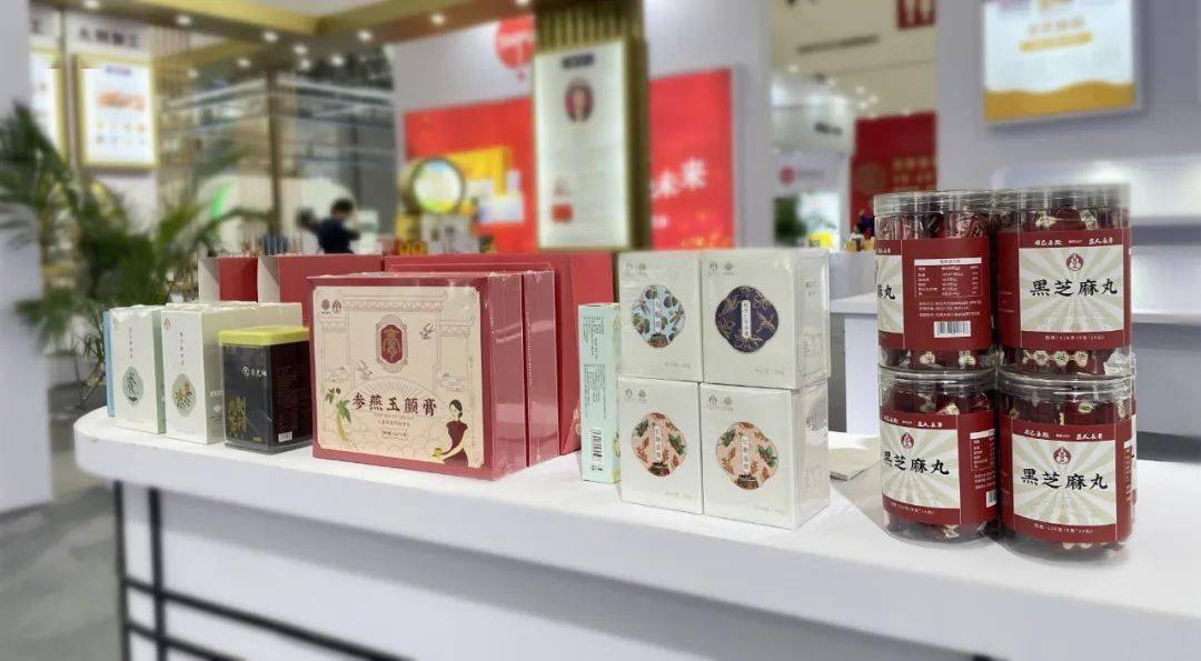 "叶开泰国医馆","医院线产品"以及"大健康产