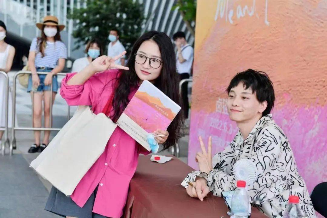 展览倒计时人气插画艺术家卤猫深圳个展展期接近尾声抓紧打卡