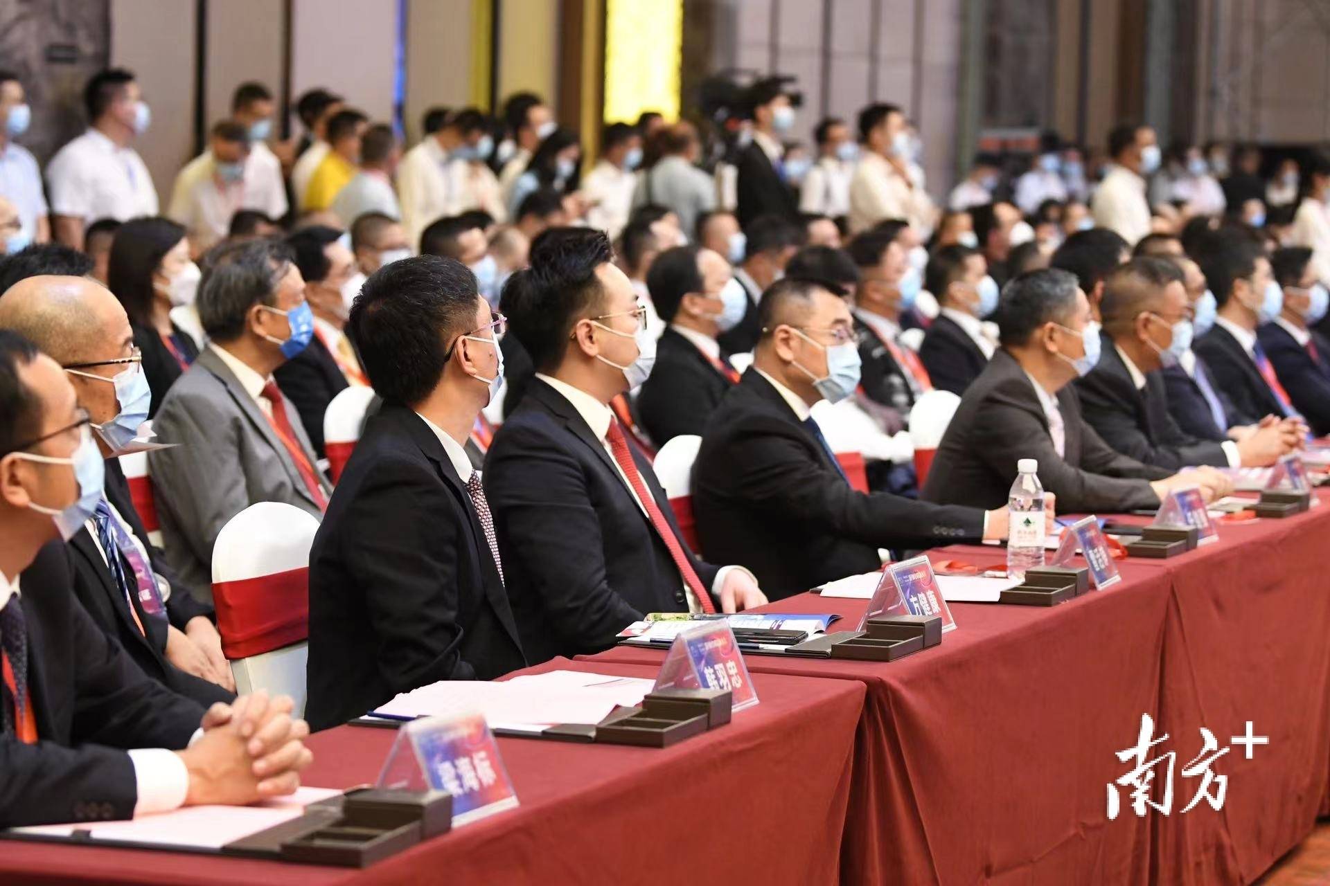 江门市全球招商大会举行，111个项目签约，投资总额1661亿元_发展_产业_重点