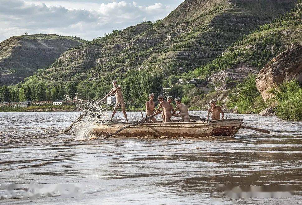 万年冰洞波浪谷荞麦花壶口瀑布安塞腰鼓黄河拉纤皮影戏人文风光摄影团