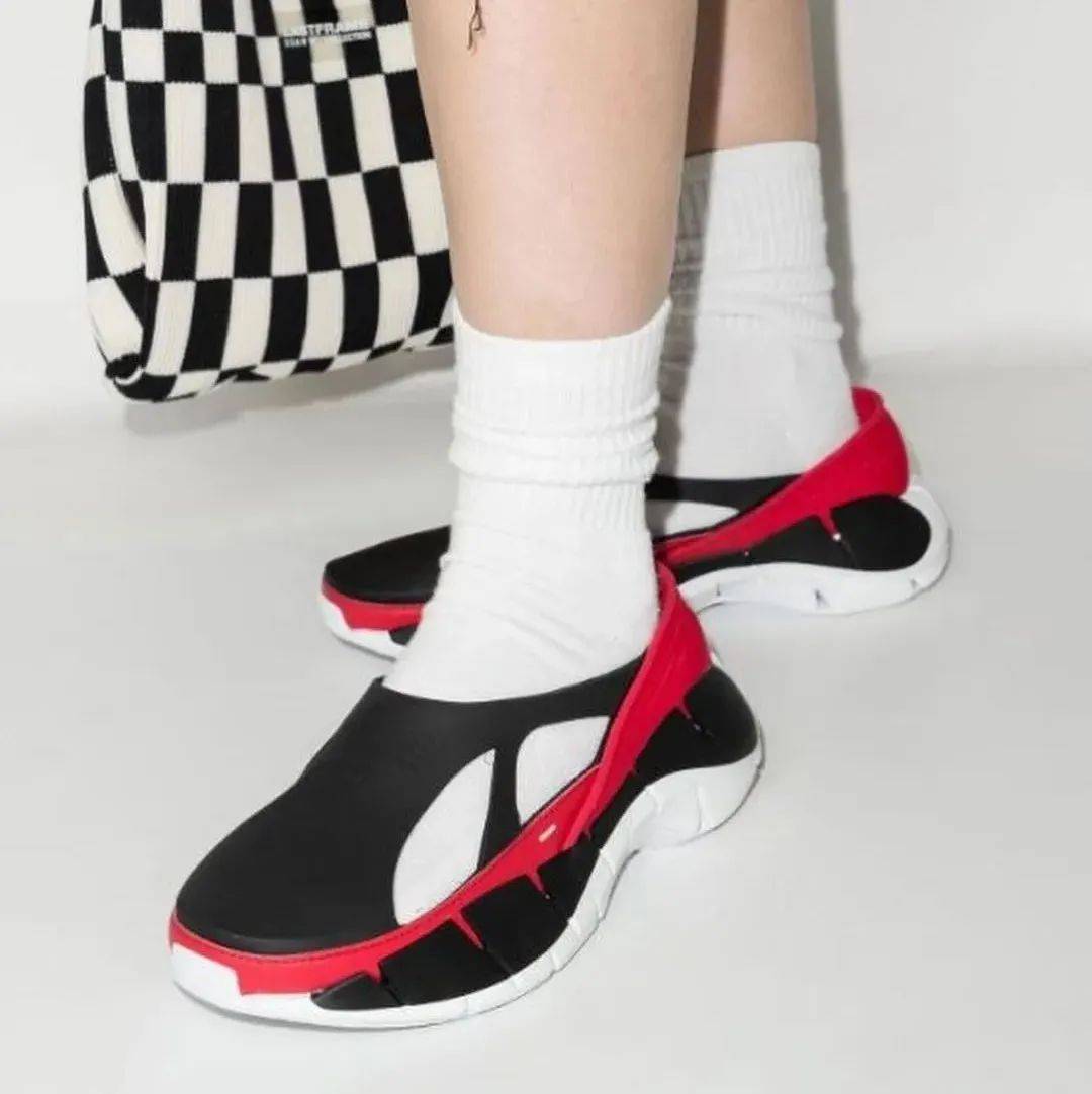 SOAR NEWSï½AJ4 GS âMessy RoomâãCASETiFY xãç©å·æ»å¨åã_åä½_Reebok_è®¾è®¡