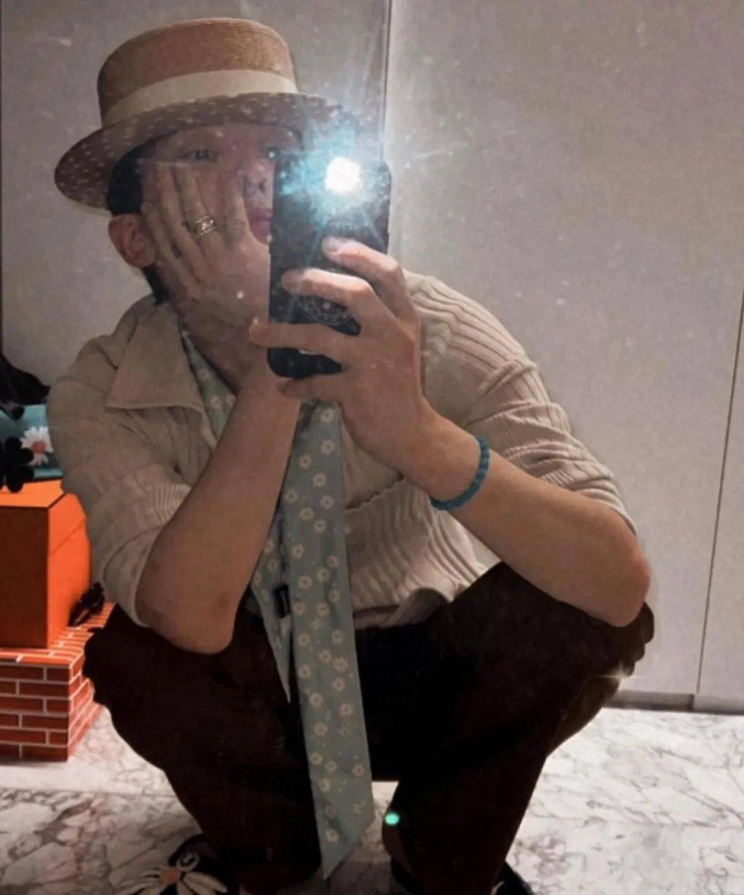 最新权志龙更新生活照