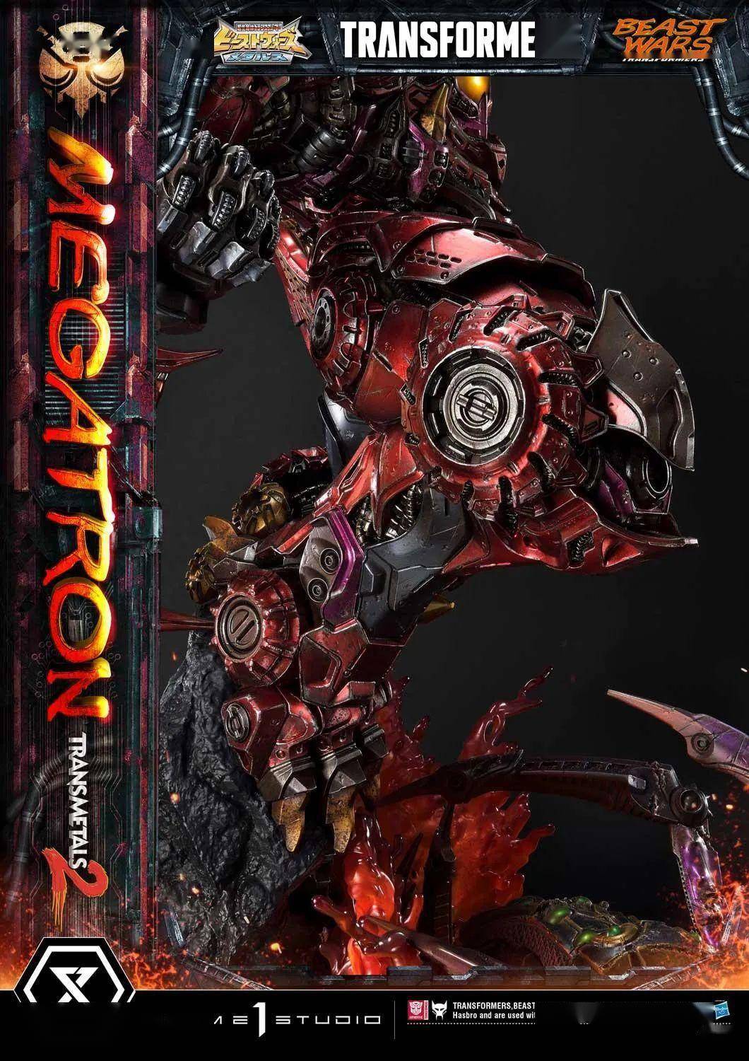 还做了战损细节刻画以及旧化涂装同时可以注意到,这款红龙威震天表面