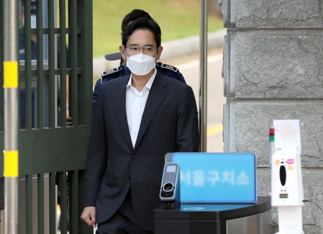 韩国公布特赦名单：有他，没他→_https://www.jinrisc.com_站长资讯_第2张