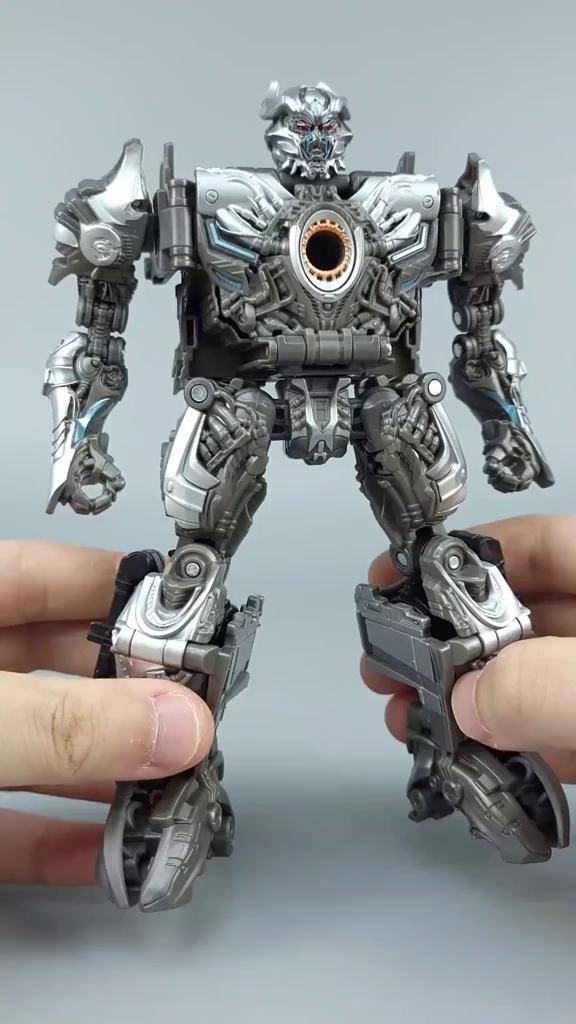 变形金刚 #模型 #玩具 #手办 #威震天_玩具_地摊货_威震天