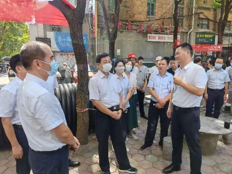 市人大常委会开展老旧小区改造民生实事项目实地督导_工作_青山湖区