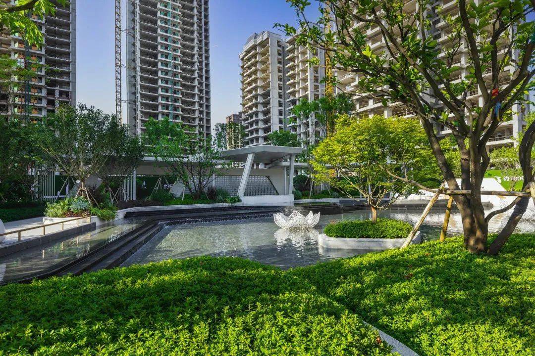 可触的绿林画卷也完全铺展开来等家的轮廓逐渐清晰︱达州邦泰·理想城