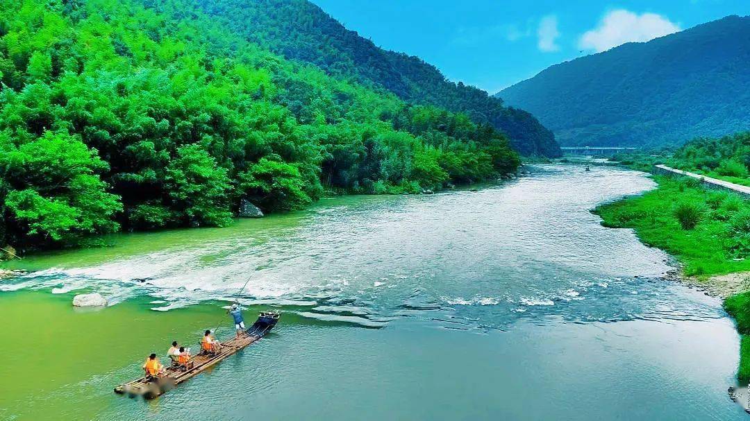 却有惊无险图:太姥山旅游平缓处如闲庭信步,悠然自得溪流时缓时急图